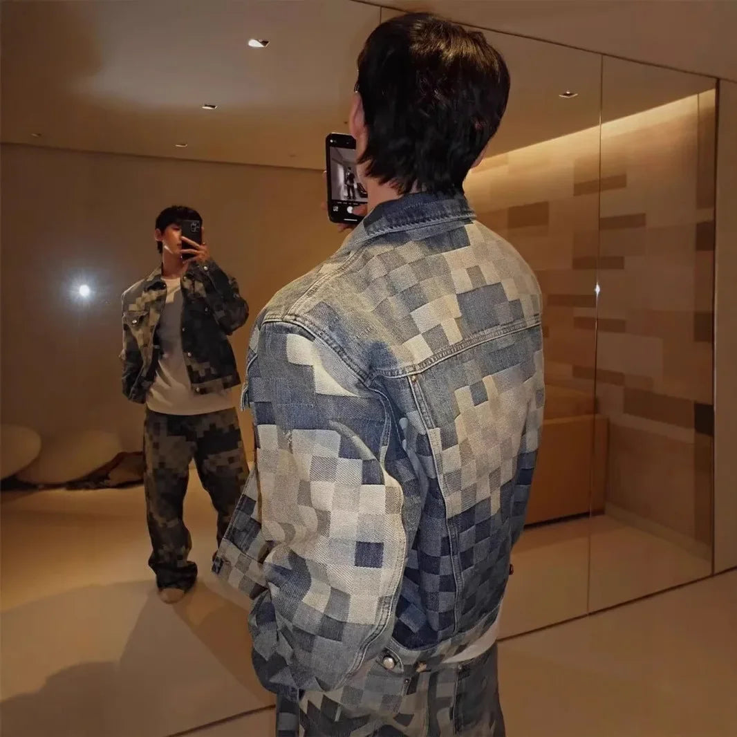 חליפת ג׳ינס פיקסלים  סטייל דיגיטלי מהרחוב