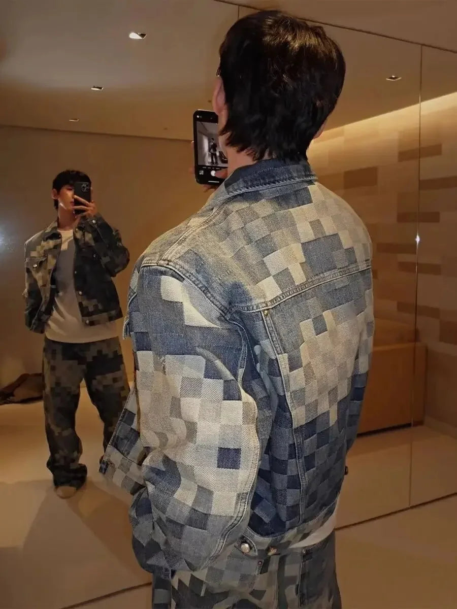 חליפת ג׳ינס פיקסלים  סטייל דיגיטלי מהרחוב